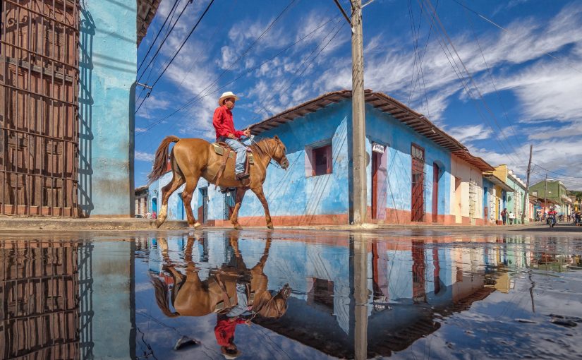 Cuba Photo Tour – The date of May 1